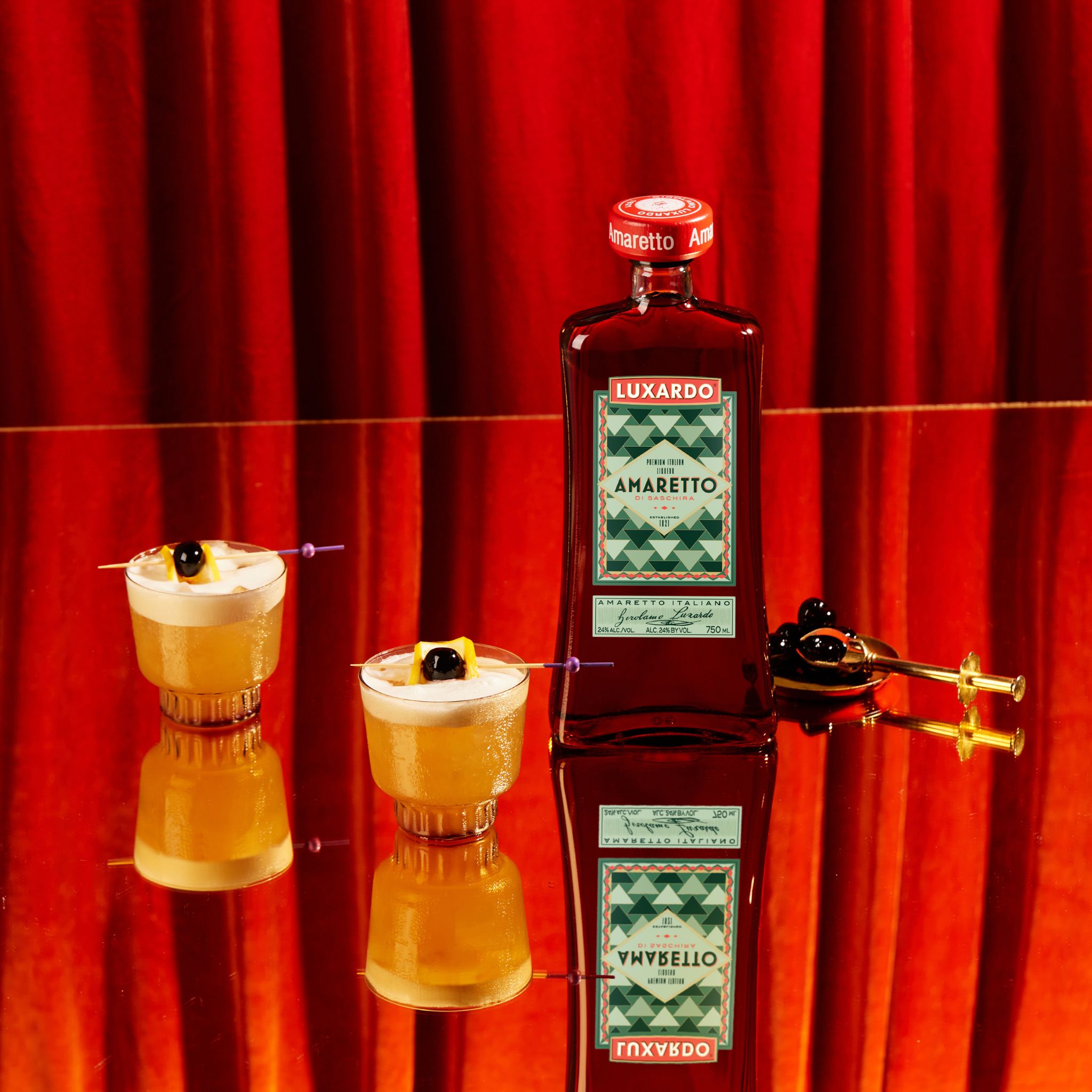 Luxardo Amaretto di Saschira Liqueur